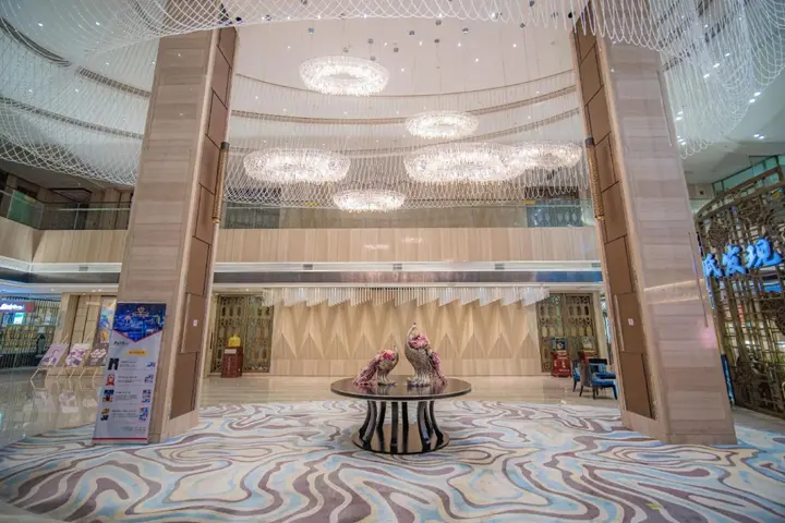 Эньши: Dongsheng Jiuzhou International Hotel