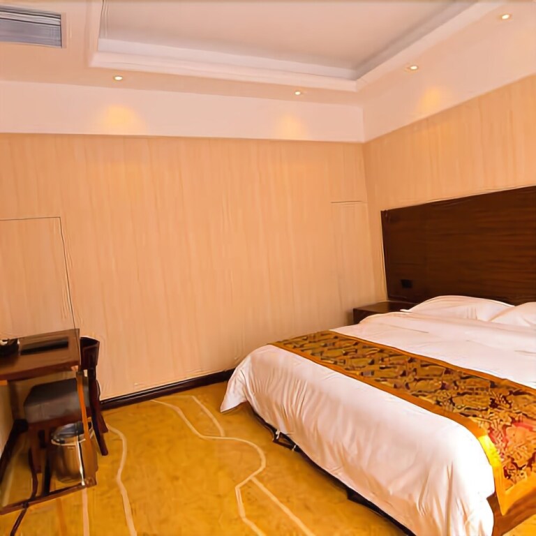 Лоян: Cloud Holiday Hotel