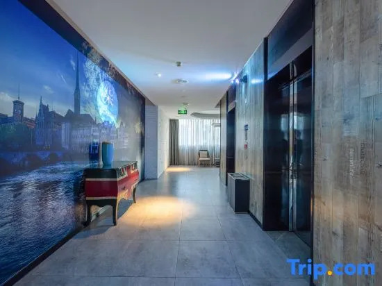 Нинбо: Tiangang Manfei Hotel (Ningbo Southern Business District Luomeng Universal City Store)