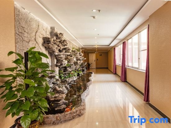 Джиангме: Jiangmen Hualv Hotel (Wuyi University Branch)