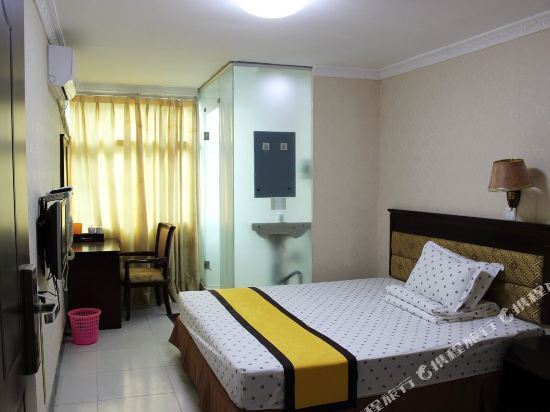 Шэньчжэнь: Huaqing Hostel