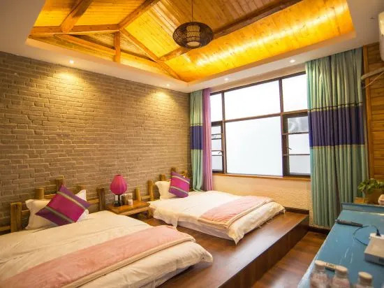 Цюйцзин: Huayutang Renwen Inn