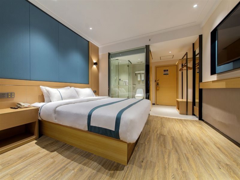 Гуйлинь: Convenient City Hotel (Guilin Liangjiang Sihu Sun Moon Twin Towers Shop)