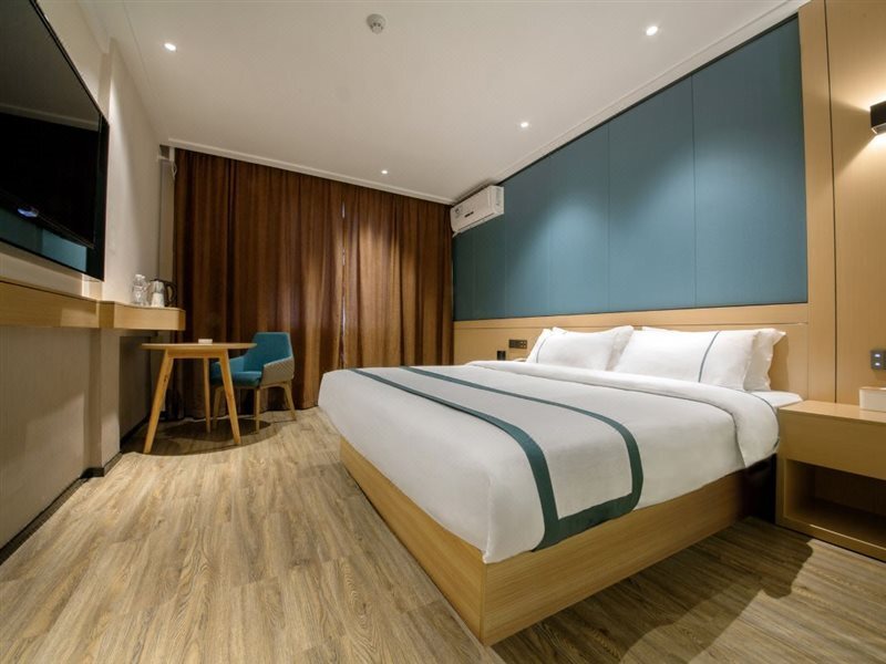 Гуйлинь: Convenient City Hotel (Guilin Liangjiang Sihu Sun Moon Twin Towers Shop)
