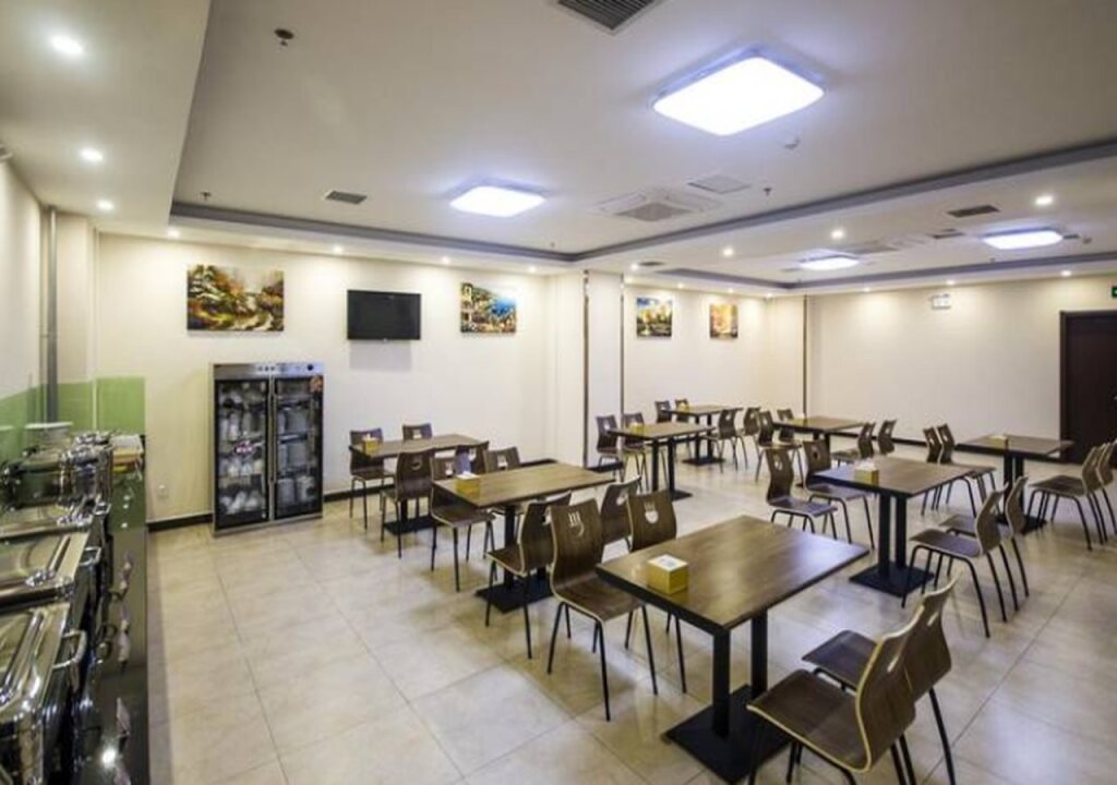 Циньхуандао: GreenTree Inn (Qinghuangdao Railway Station Square)