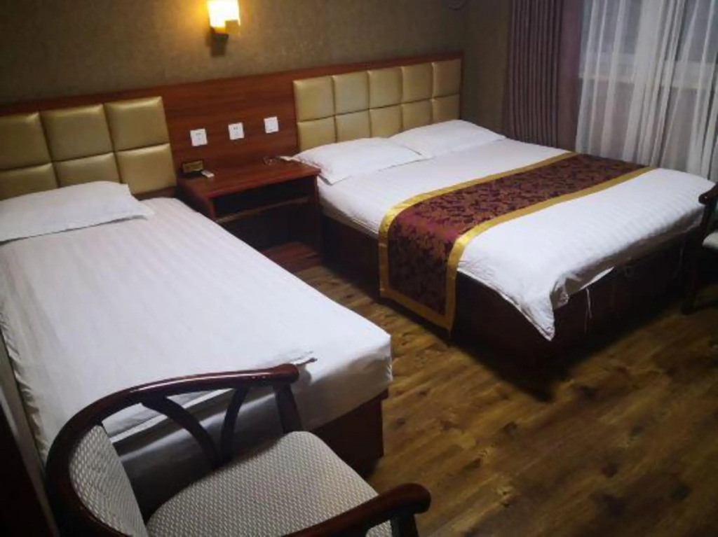 Байшань: Yunshang Business Hotel