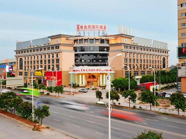 Наньнин: Vienna International Hotel