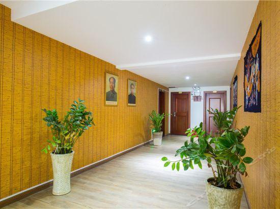 Цзинхун: Jixiang No.10 Dai Style Inn