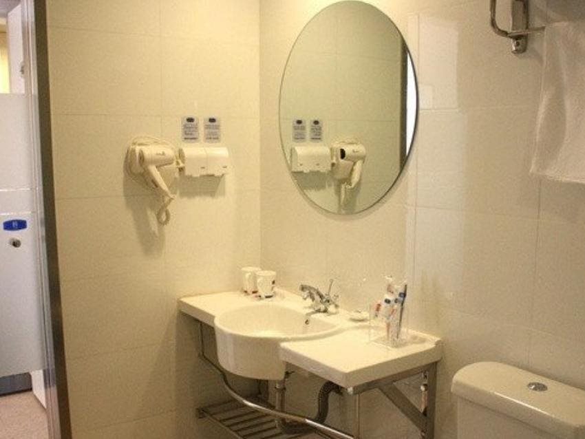 Циньхуандао: Hanting Hotel (Qinhuangdao Yanshan University)