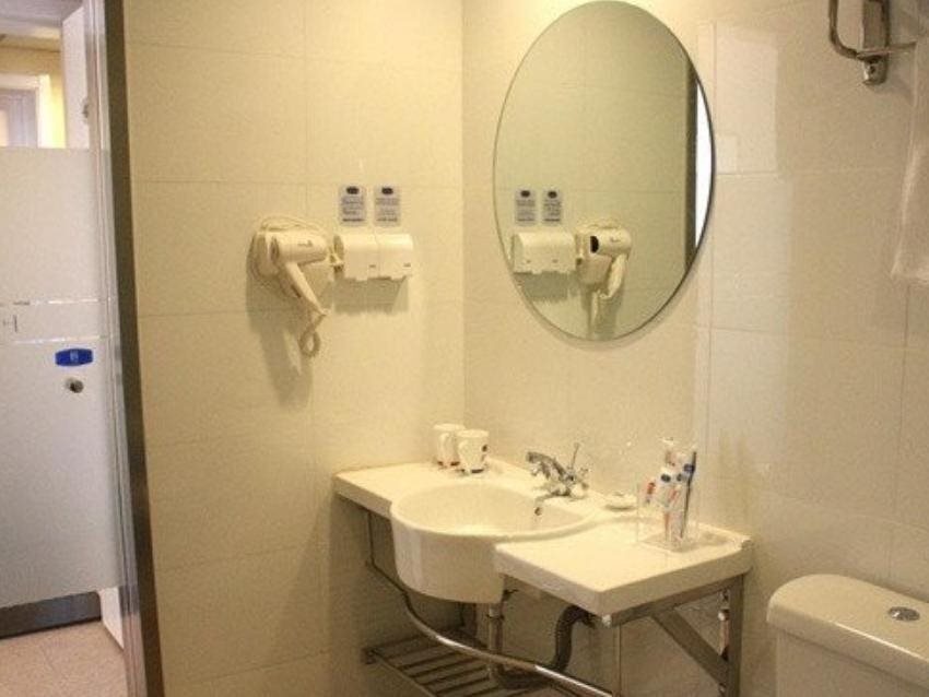 Циньхуандао: Hanting Hotel (Qinhuangdao Yanshan University)