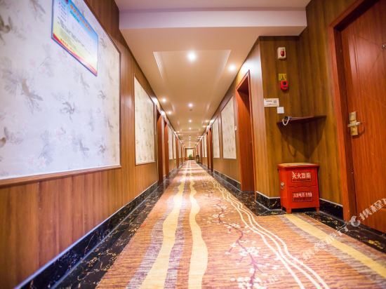 Цзиньхуа: Huajing Business Hotel