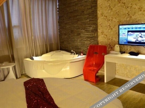 Ухань: Her his hotel
