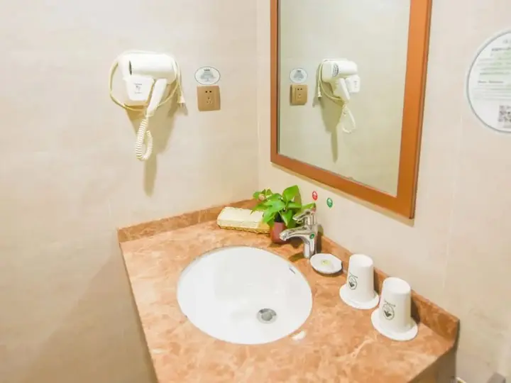 Xuancheng: GreenTree Inn Ningguo  Avenue Business Hotel