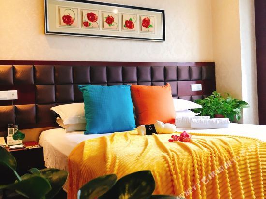Эньши: Jinding Lido Hotel