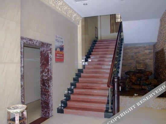 Янгиианг: Yangjiang Huaying Hotel