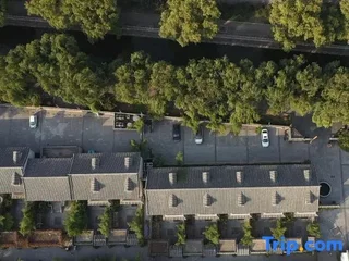 Цзинин: Fuzi Binshe Family Education Culture Boutique Hotel