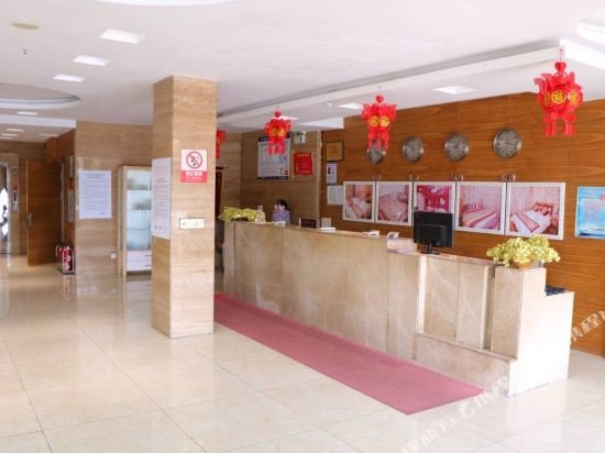 Даньдун: Jiatai Chain Hotel Dandonghuanghai Market Store