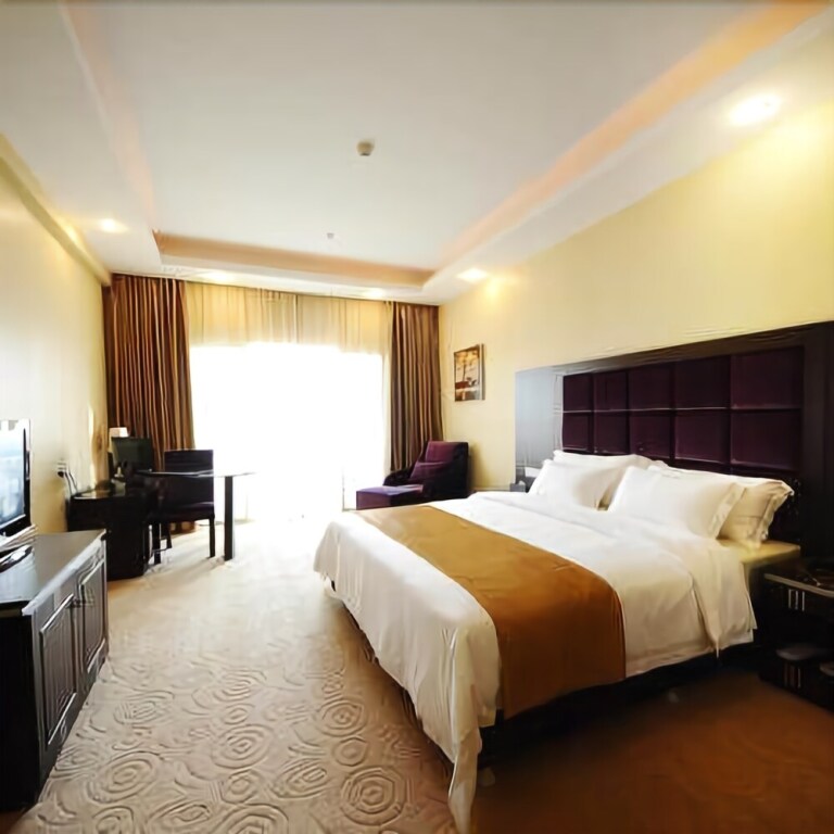 Цзиньюань: Longyue Business Hotel