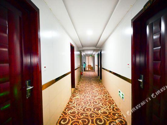 Суцянь: Yi Home Business Hotel