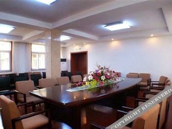 Циньхуандао: Guoziwei Business Beidaihe Sanatorium