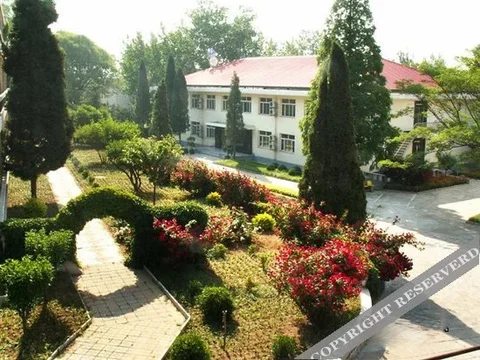 Циньхуандао: Guoziwei Business Beidaihe Sanatorium
