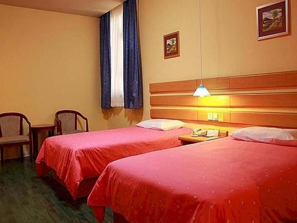 Циньхуандао: Home Inn Qinhuangdao Train Station