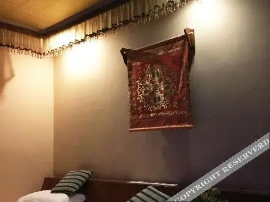 Яань: Yiyu Fengqing Theme Hotel