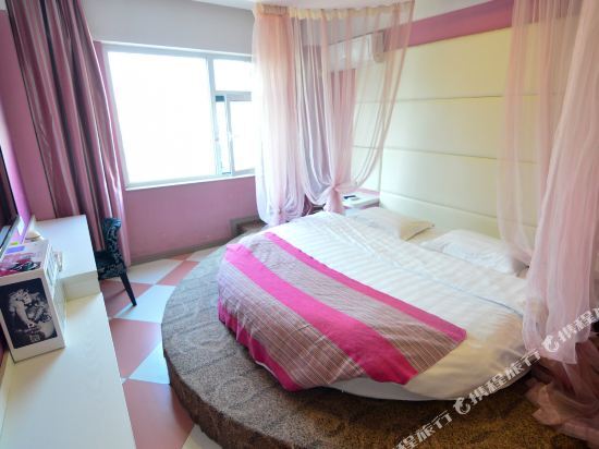 Циндао: Wode Dipan Theme Hotel