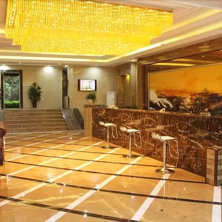 Уху: Manston Holiday Hotel