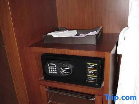 Кайфын: Yinxiang Hotel