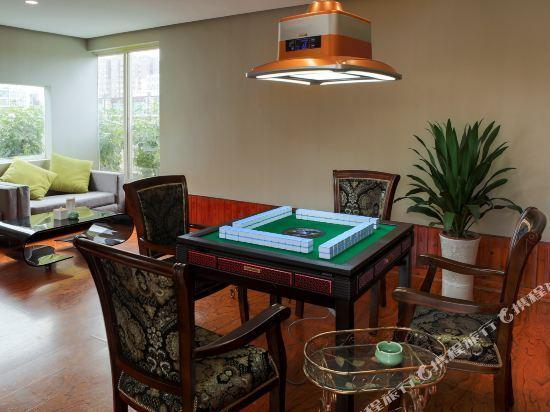 Чэнду: Aimu Holiday Hotel (Chengdu Qingyang Wanda Store)