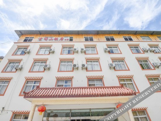 Мокси: Gonggashan Hotel
