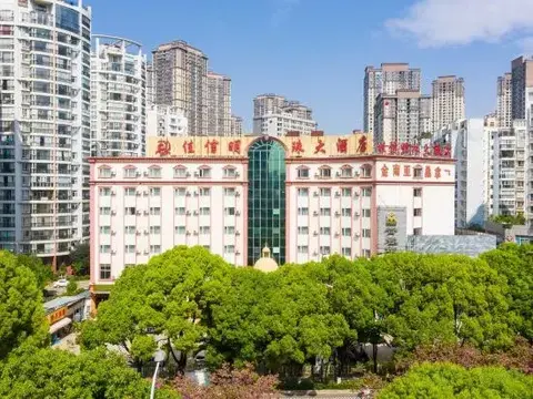 Куньмин: Jiaxin Mingzhu Hotel (Kunming Chuanjin Road)
