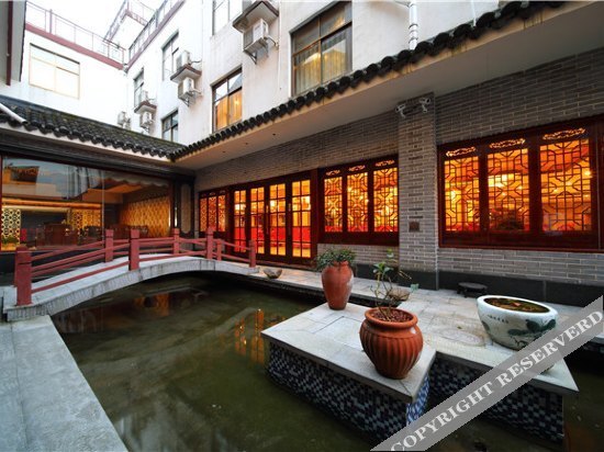 Шанграо: Rezen Hotel S&N