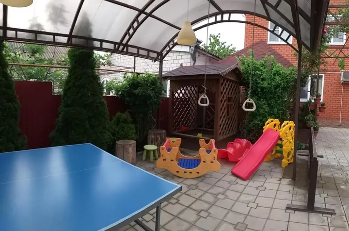 Голубицкая: Poseydon Guest House