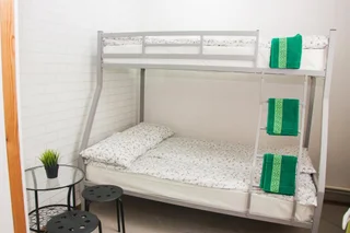 Санкт-Петербург: Hostel Feelin na Konyushennoy.