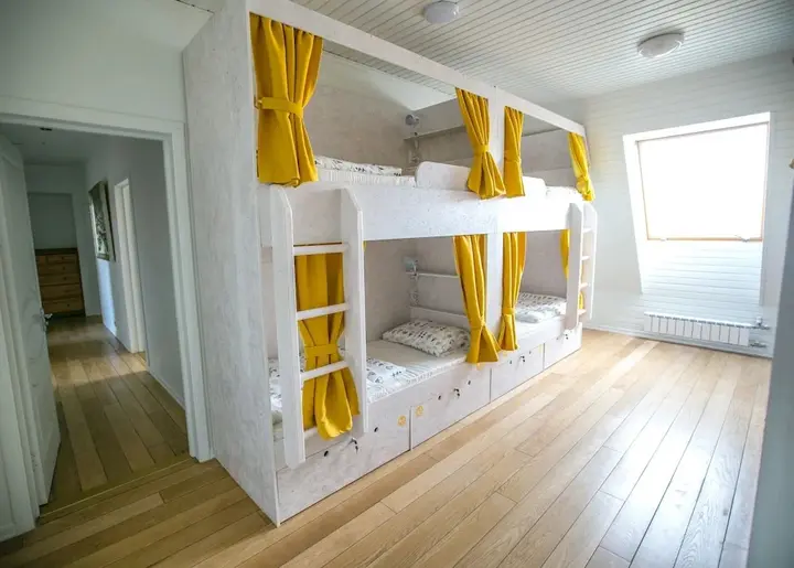 Санкт-Петербург: FJC Loft Hostel