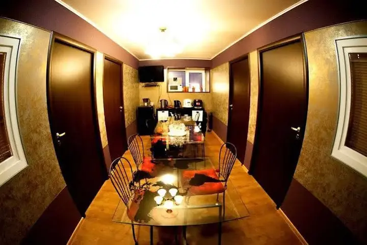 Санкт-Петербург: Four Rooms Hostel