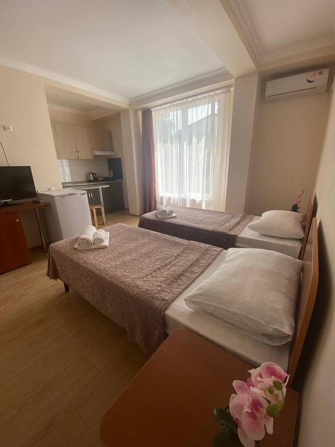 Новомихайловский: Guest House Milana