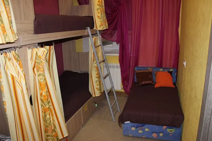 Санкт-Петербург: Hostel Belyi medved