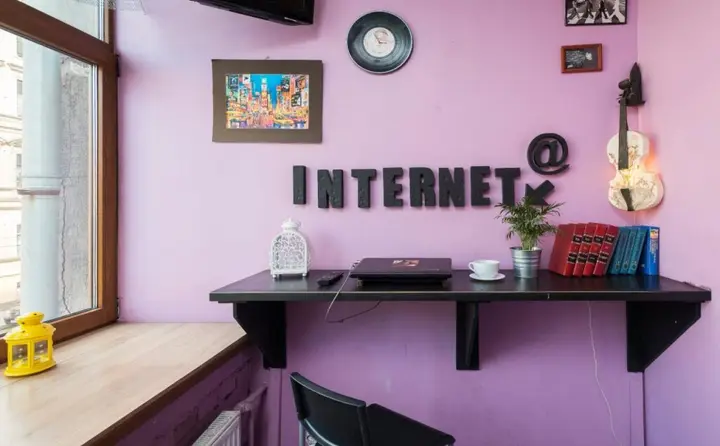 Санкт-Петербург: Red House Hostel