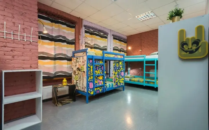 Санкт-Петербург: Red House Hostel