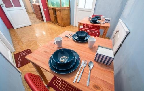 Санкт-Петербург: 12 Hostel