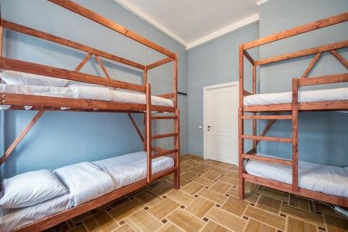 Санкт-Петербург: 12 Hostel