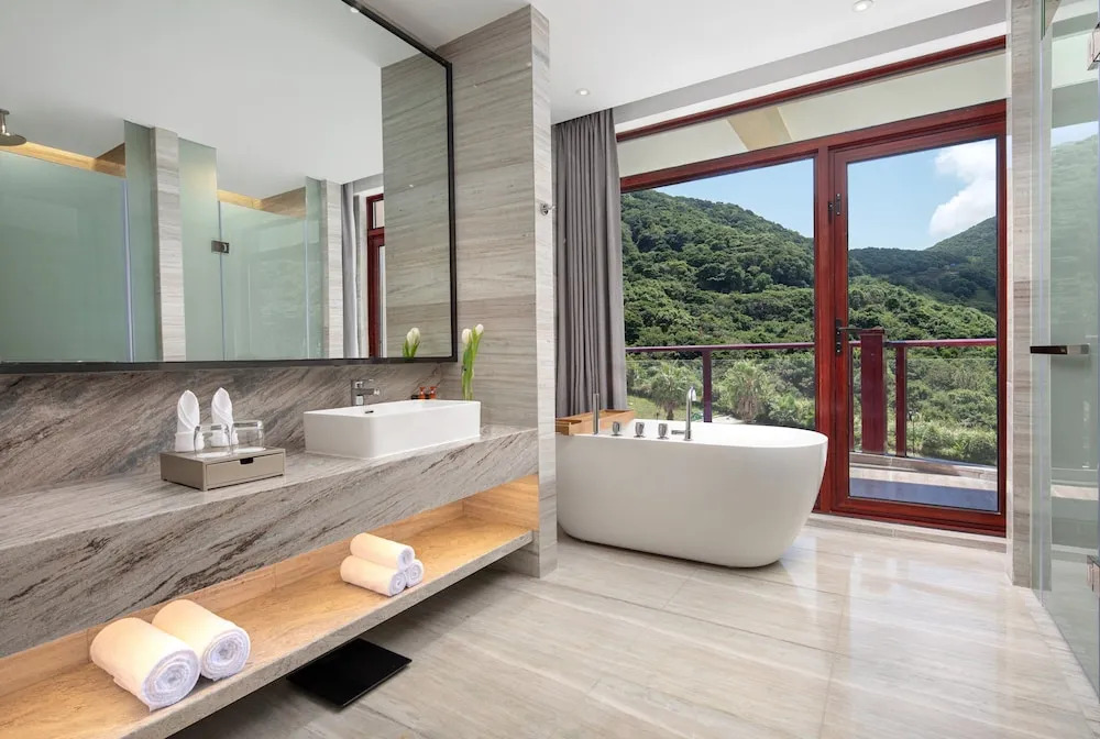 Чжоушань: Crowne Plaza Zhoushan Seaview, an IHG Hotel