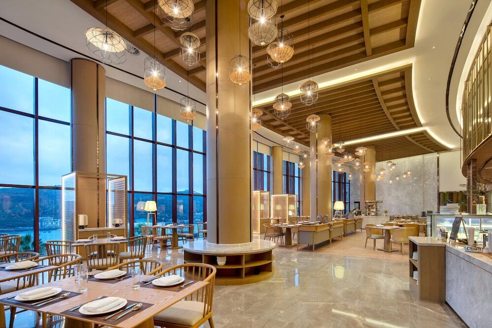 Чжоушань: Crowne Plaza Zhoushan Seaview, an IHG Hotel