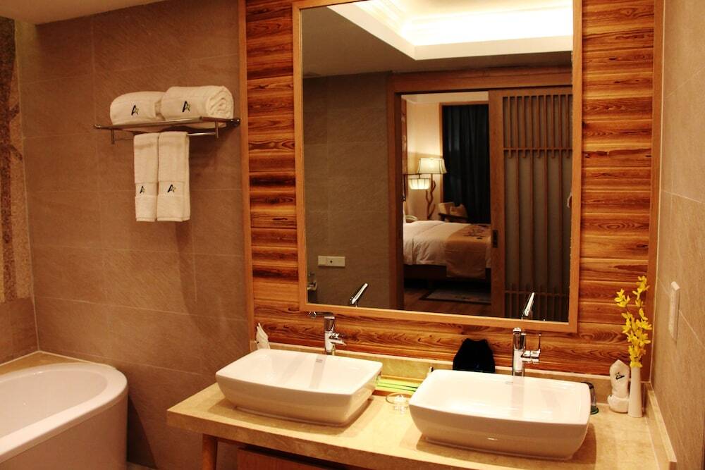 Синтай: Queshan Lake Arcadia Intl Resort