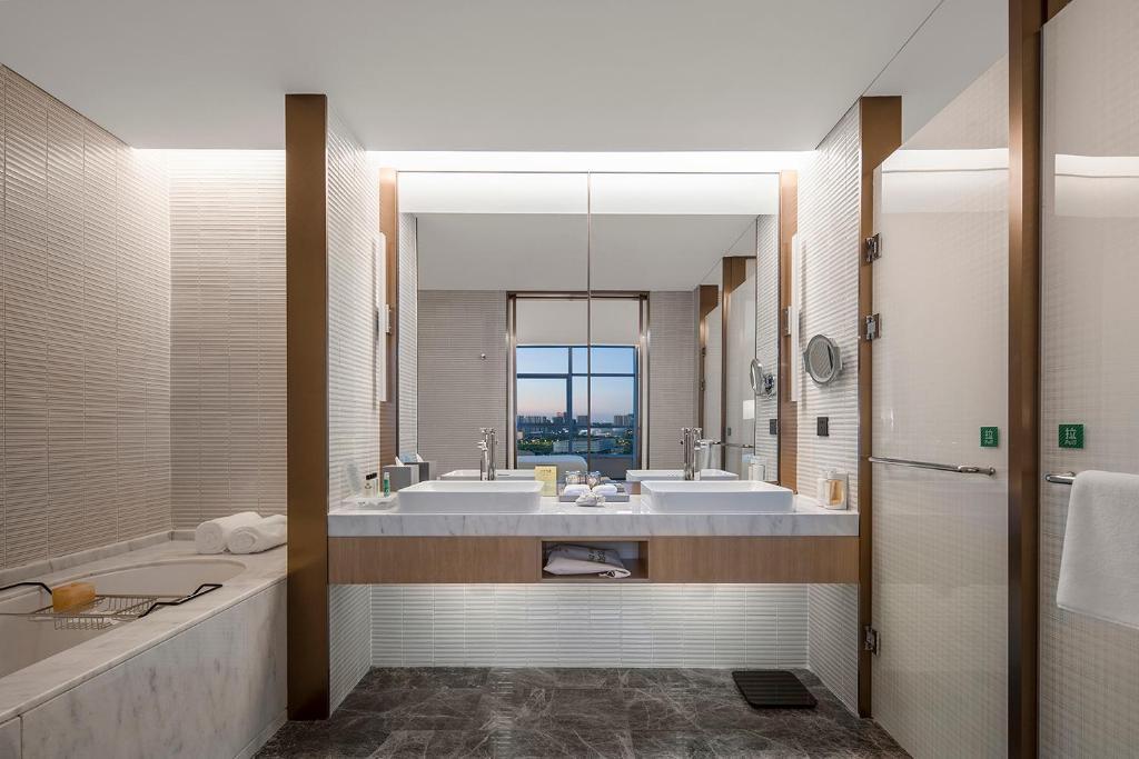 Фуян: Holiday Inn Fuyang, an IHG Hotel