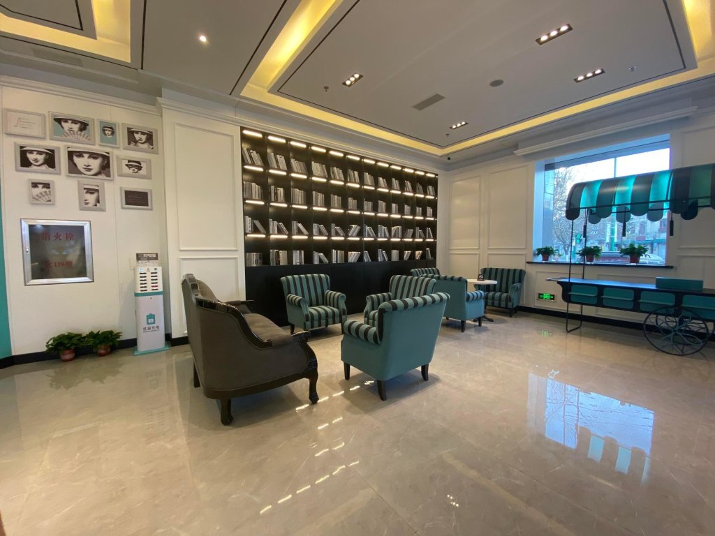 Шэньян: Xana Hotelle Shenyang Zhongshan Plaza the Affiliated First Hospital of China Medical University