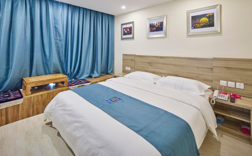 Синин: Pai Hotel Xining limeng Walking Street